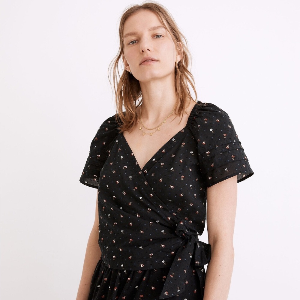 Madewell 
Ruffle-Sleeve Wrap Top in Spring Floral